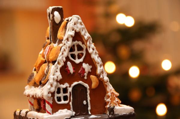 Image for event: Mini Gingerbread House Make &amp; Sip